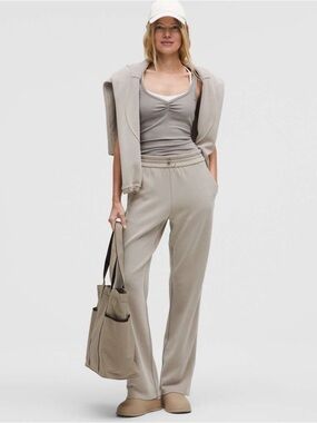 Lululemon size 6 Softstreme High-Rise Pant Stright Leg Warm Beige Ash Grey